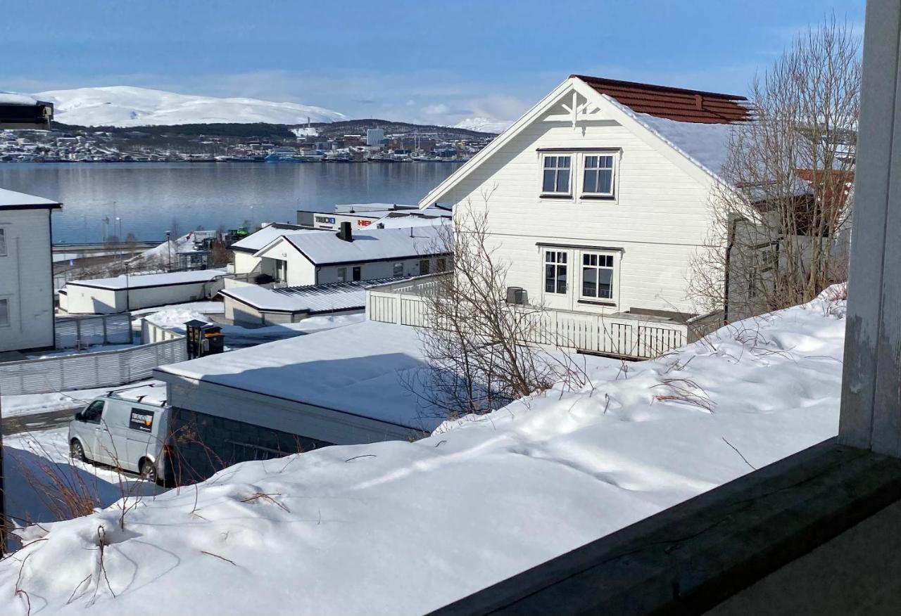 Polar Cozy Apartment - With View And Free Parking 特罗姆瑟 外观 照片